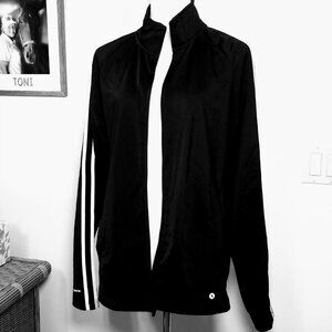 XERSION SIZE M QUICK DRY FULL ZIP BLACK JACKET W/STRIPED SLEEVES